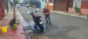 lavado de moto a domicilio